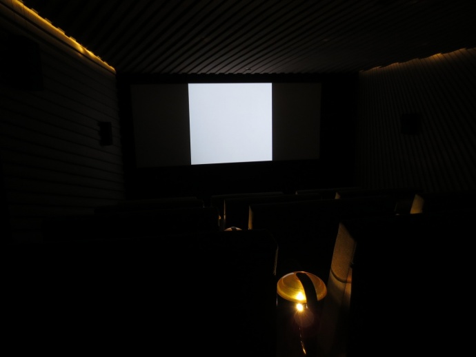 Séances - Pièces d'hypnose en salle de projection / 2013